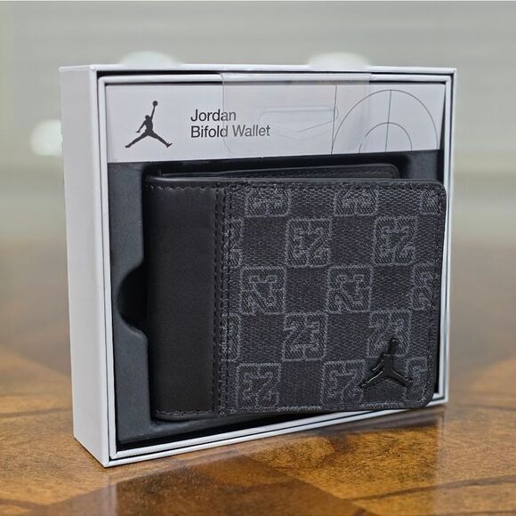 Nike Air Jordan Bifold Wallet Black Monogram Metallic Jumpman Leather Fabric New - Picture 2 of 11